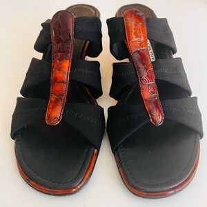 Donald J. Pliner Black and Brown Flats with Alligator Trim size 6 med $45.00